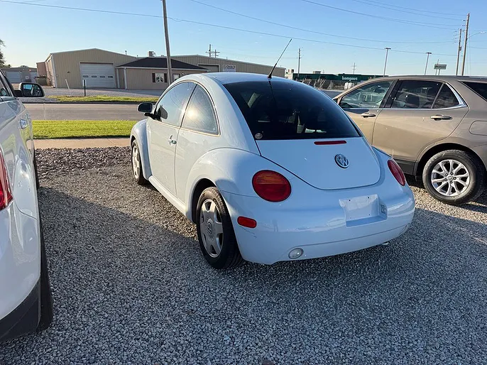 2000 Volkswagen New Beetle