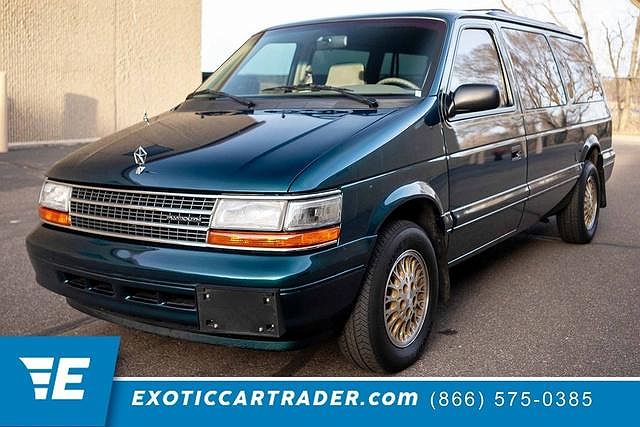 1994 Plymouth Grand Voyager SE image 0