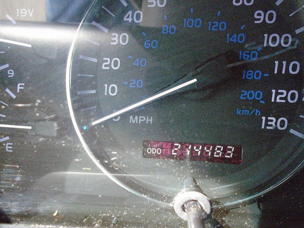 2007 Lexus LX 470 image 13