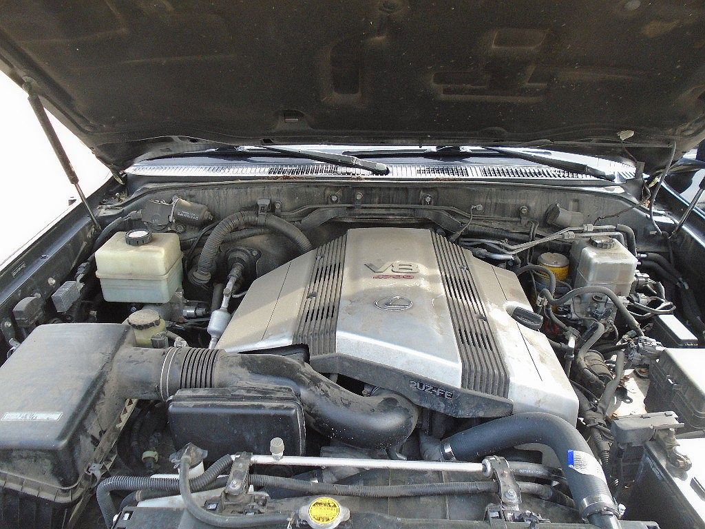 2007 Lexus LX 470 image 24