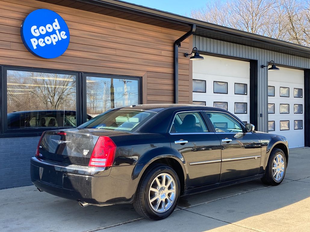 2009 Chrysler 300 C image 1