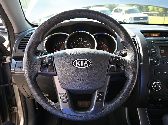 2013 Kia Sorento LX photo 9