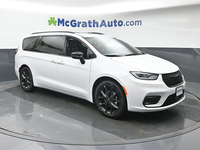 2026 Chrysler Pacifica
