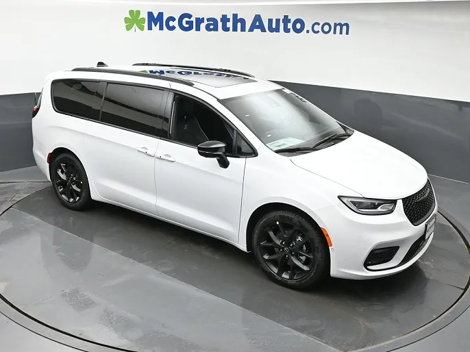 2026 Chrysler Pacifica