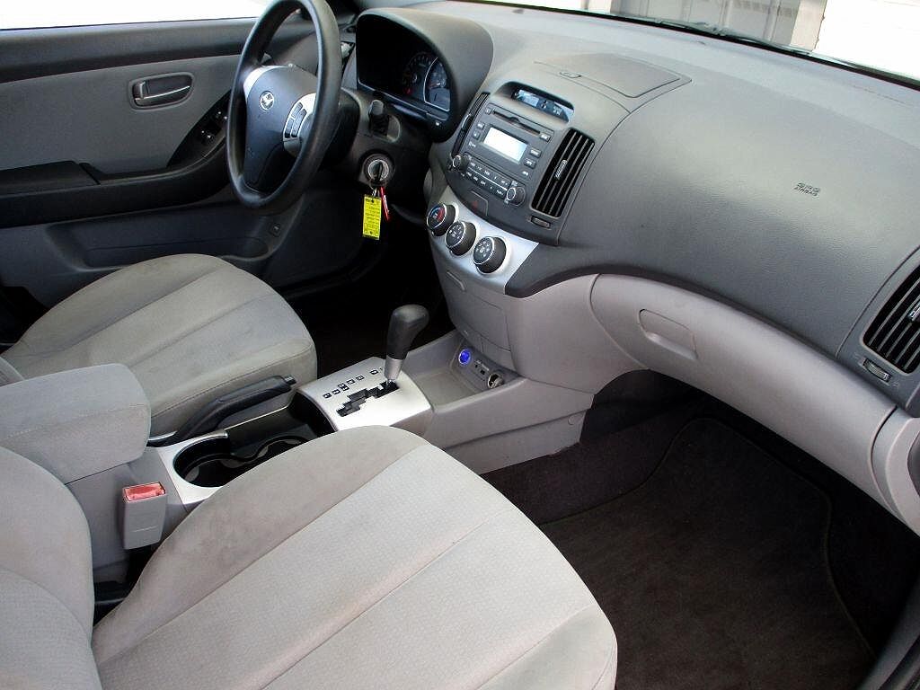 2009 Hyundai Elantra GLS image 5