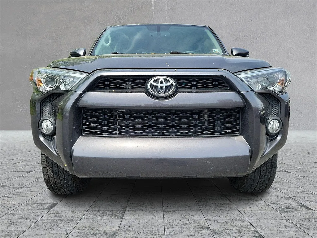 2019 Toyota 4Runner SR5 image 1