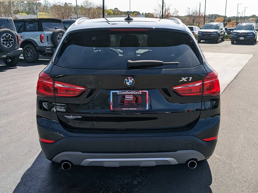2018 BMW X1 xDrive28i image 3
