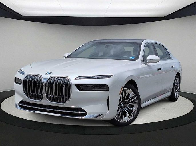 2025 BMW i7