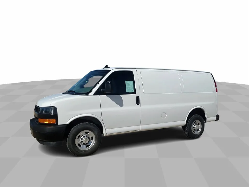 2022 Chevrolet Express 2500 image 4