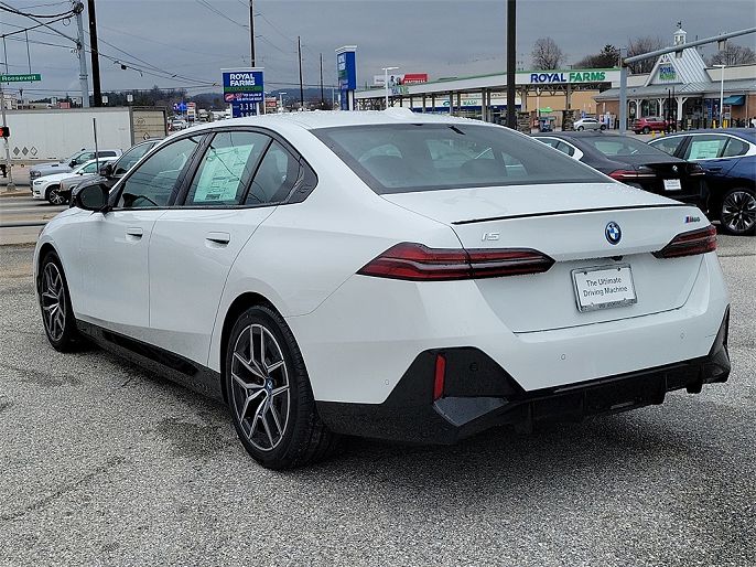 2024 BMW i5