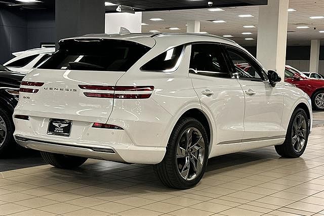 2025 Genesis GV70