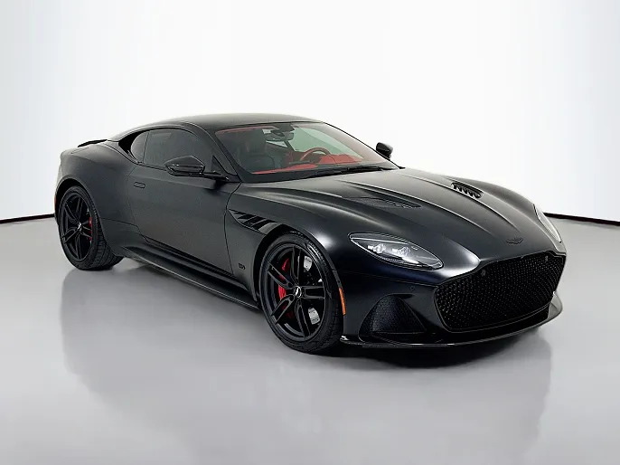 2023 Aston Martin DBS