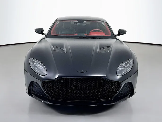 2023 Aston Martin DBS