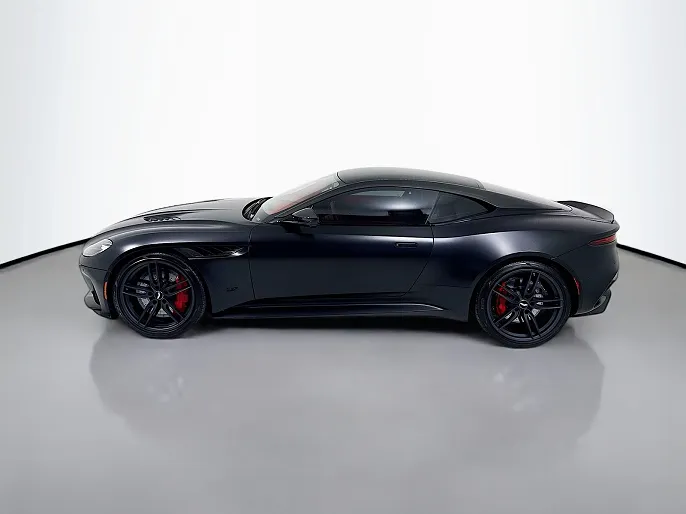 2023 Aston Martin DBS