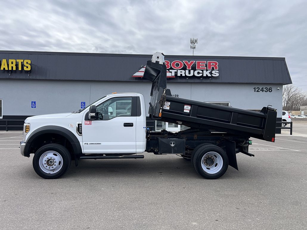 2019 Ford F-550 null image 1