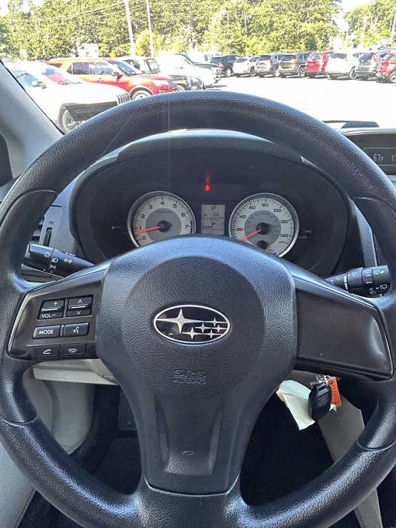2013 Subaru Impreza Base photo 2