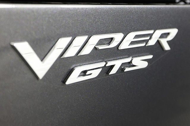 2017 Dodge Viper GTS image 55