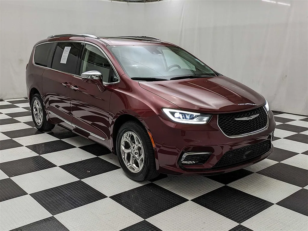 2021 Chrysler Pacifica Limited image 0