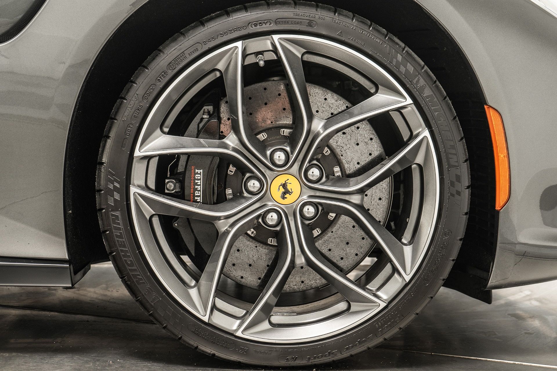 2019 Ferrari GTC4Lusso T image 31