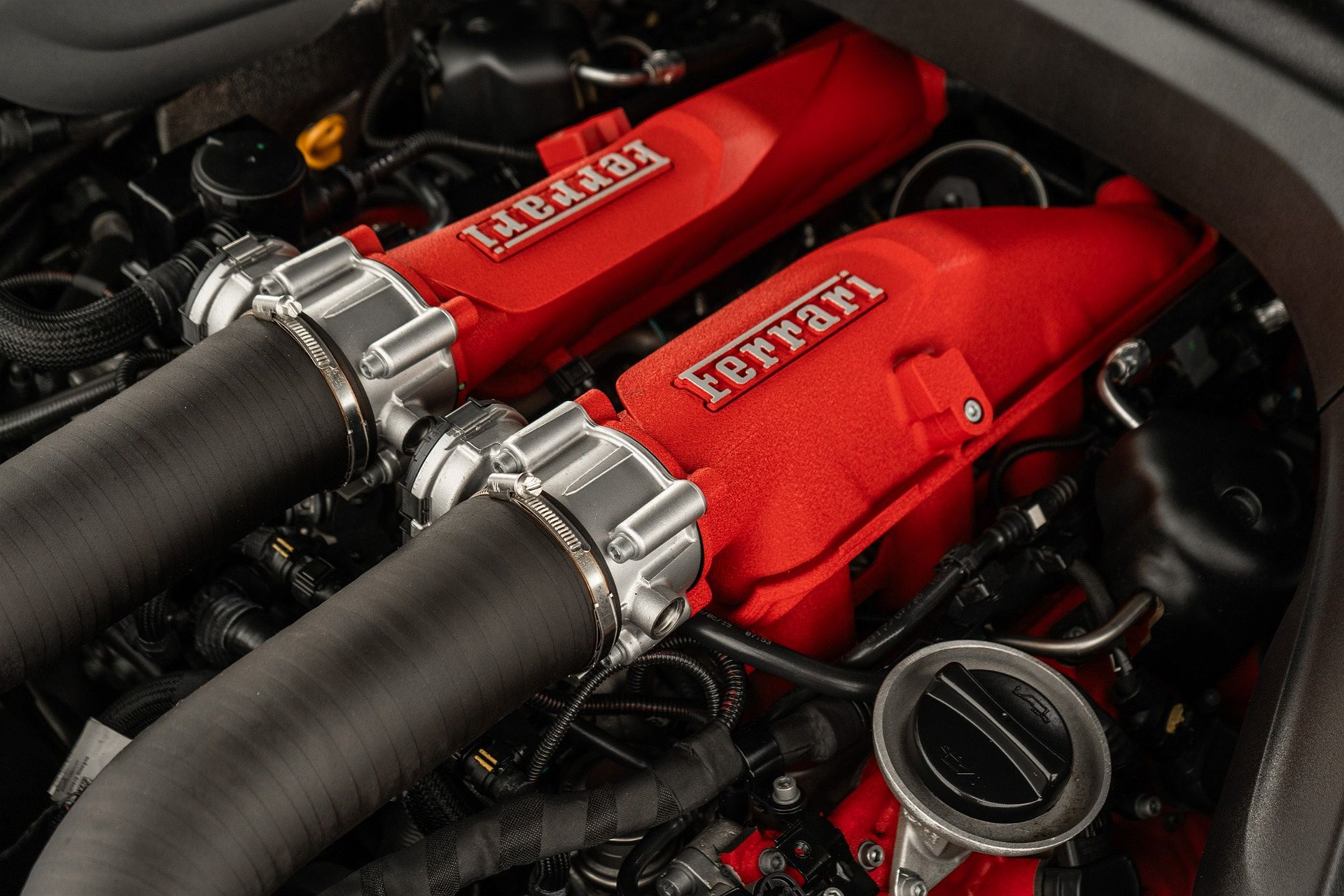2019 Ferrari GTC4Lusso T image 32