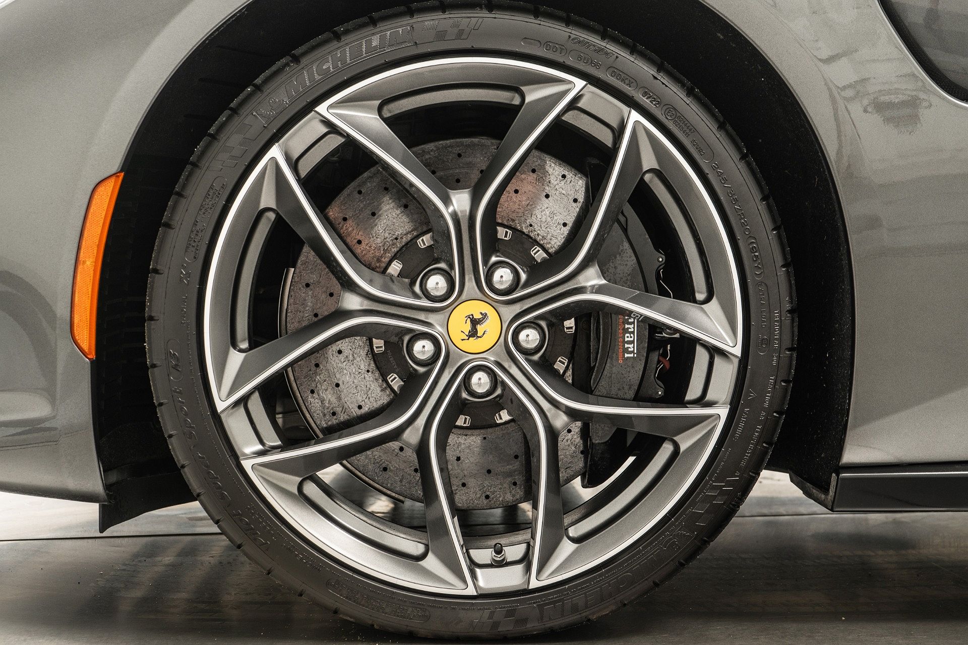2019 Ferrari GTC4Lusso T image 8