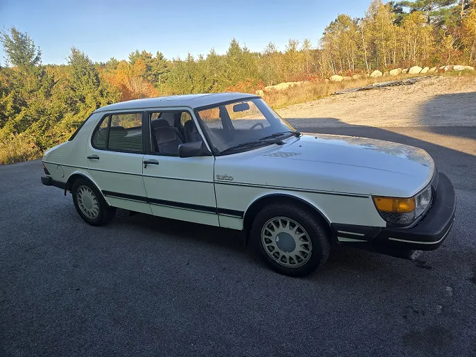 1985 Saab 900
