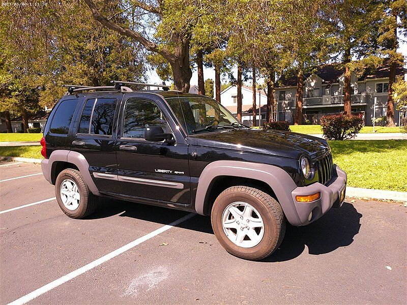 2003 Jeep Liberty Sport image 4