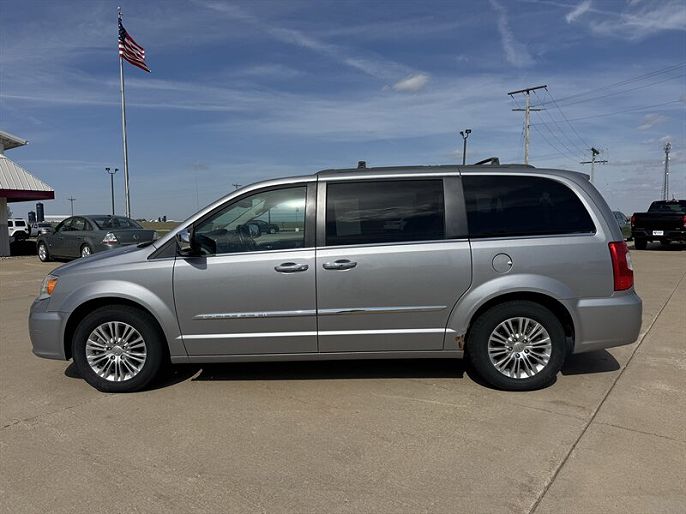 2015 Chrysler Town & Country