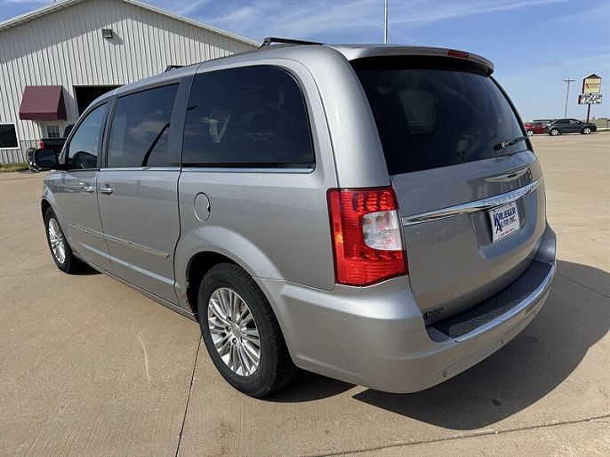 2015 Chrysler Town & Country