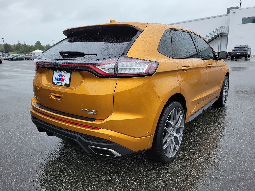 2016 Ford Edge Sport image 3