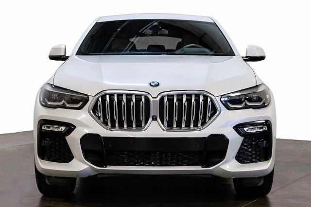 2021 BMW X6 sDrive40i image 1