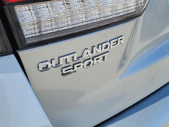 2024 Mitsubishi Outlander Sport ES image 5