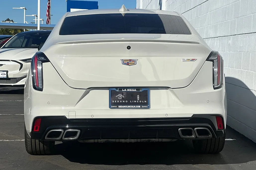 2021 Cadillac CT4 V image 3