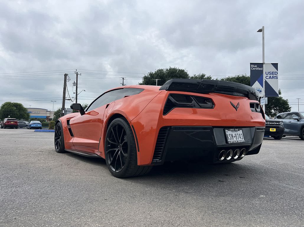 2019 Chevrolet Corvette Grand Sport image 1