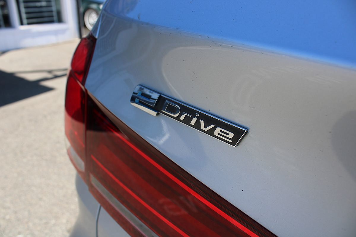2016 BMW X5 xDrive40e image 8