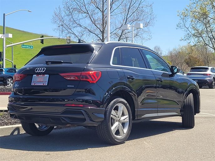 2022 Audi Q3