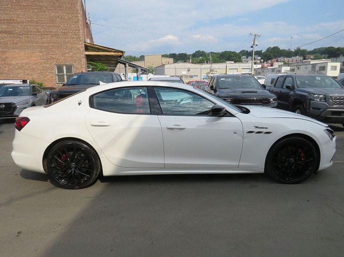2022 Maserati Ghibli