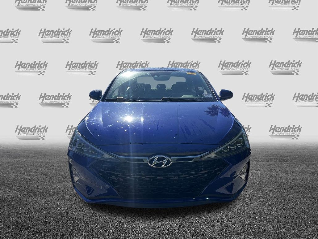 2019 Hyundai Elantra Sport image 2