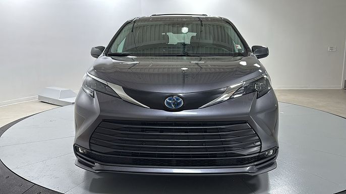 2025 Toyota Sienna