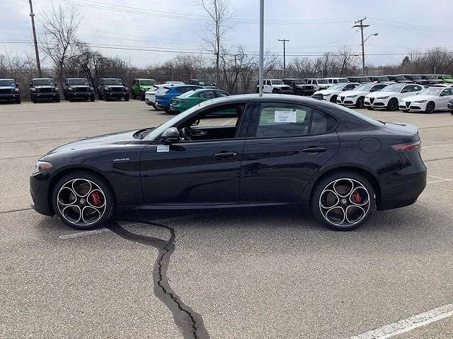 2025 Alfa Romeo Giulia