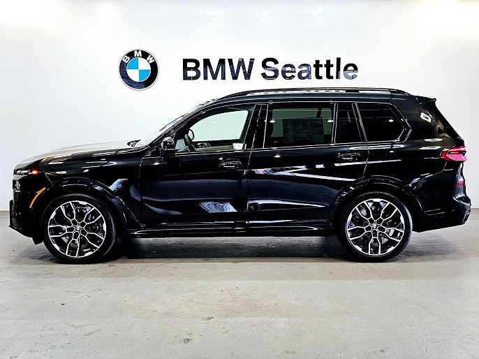 2025 BMW X7