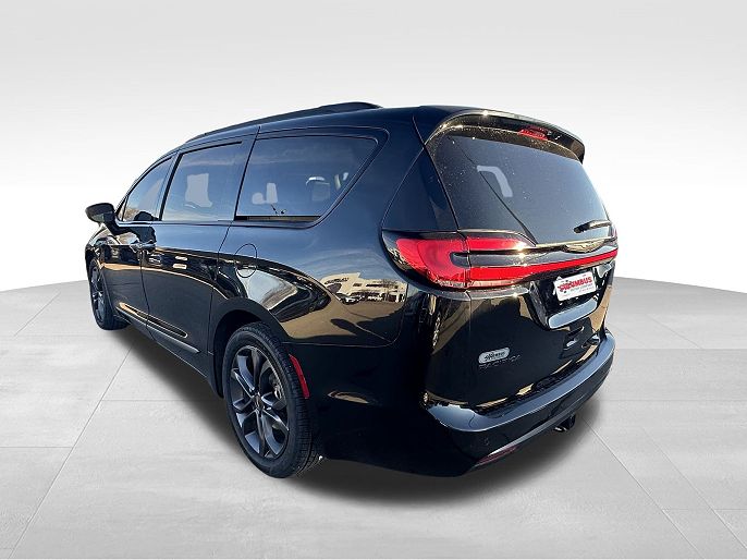 2024 Chrysler Pacifica