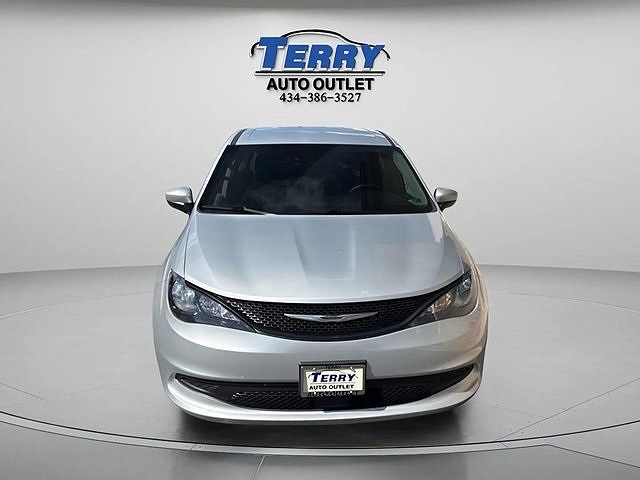 2023 Chrysler Voyager