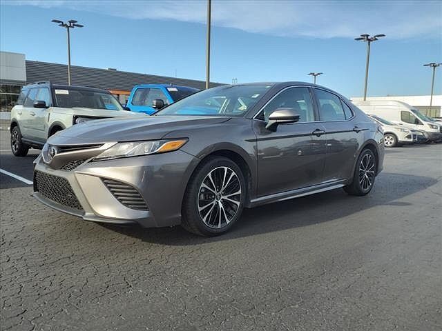2019 Toyota Camry L image 2