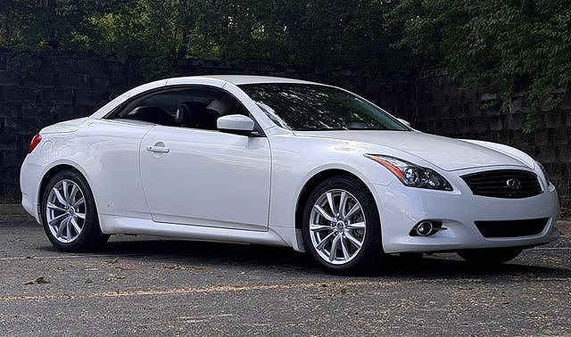 2012 Infiniti G37