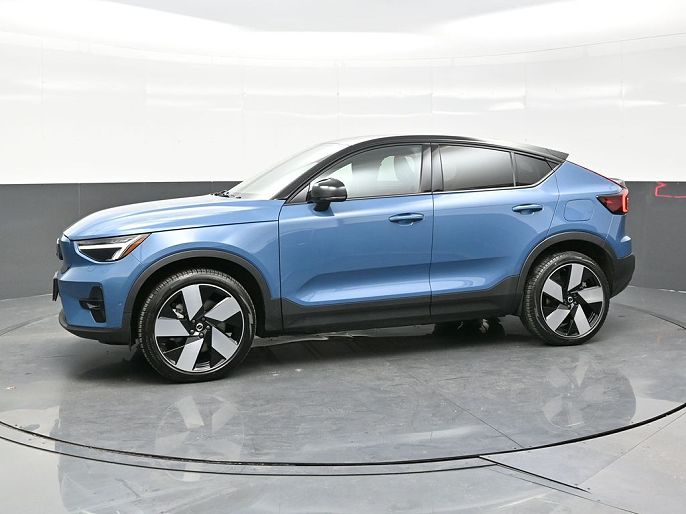 2022 Volvo C40