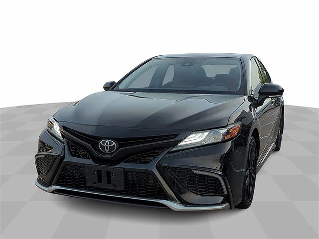 2022 Toyota Camry XSE image 0