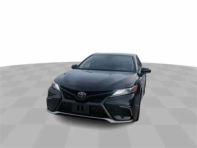 2022 Toyota Camry XSE image 2