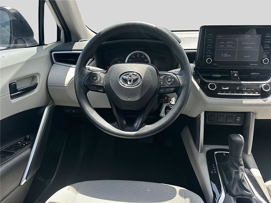 2022 Toyota Corolla Cross L photo 10