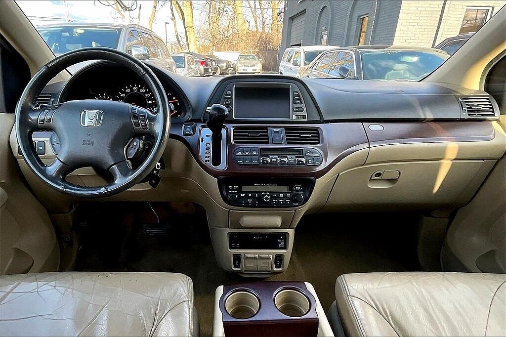 2008 Honda Odyssey Touring image 6